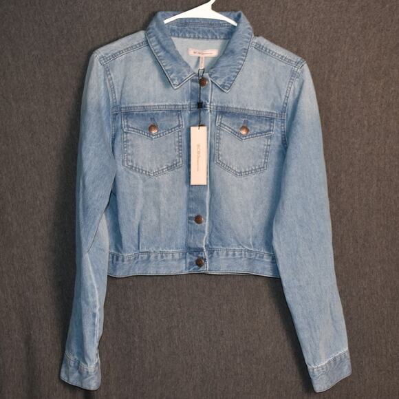 BCBGeneration Jackets & Blazers - NEW BCBGeneration Women's Medium Medium Wash Cropped Denim Jacket Button Up NWT